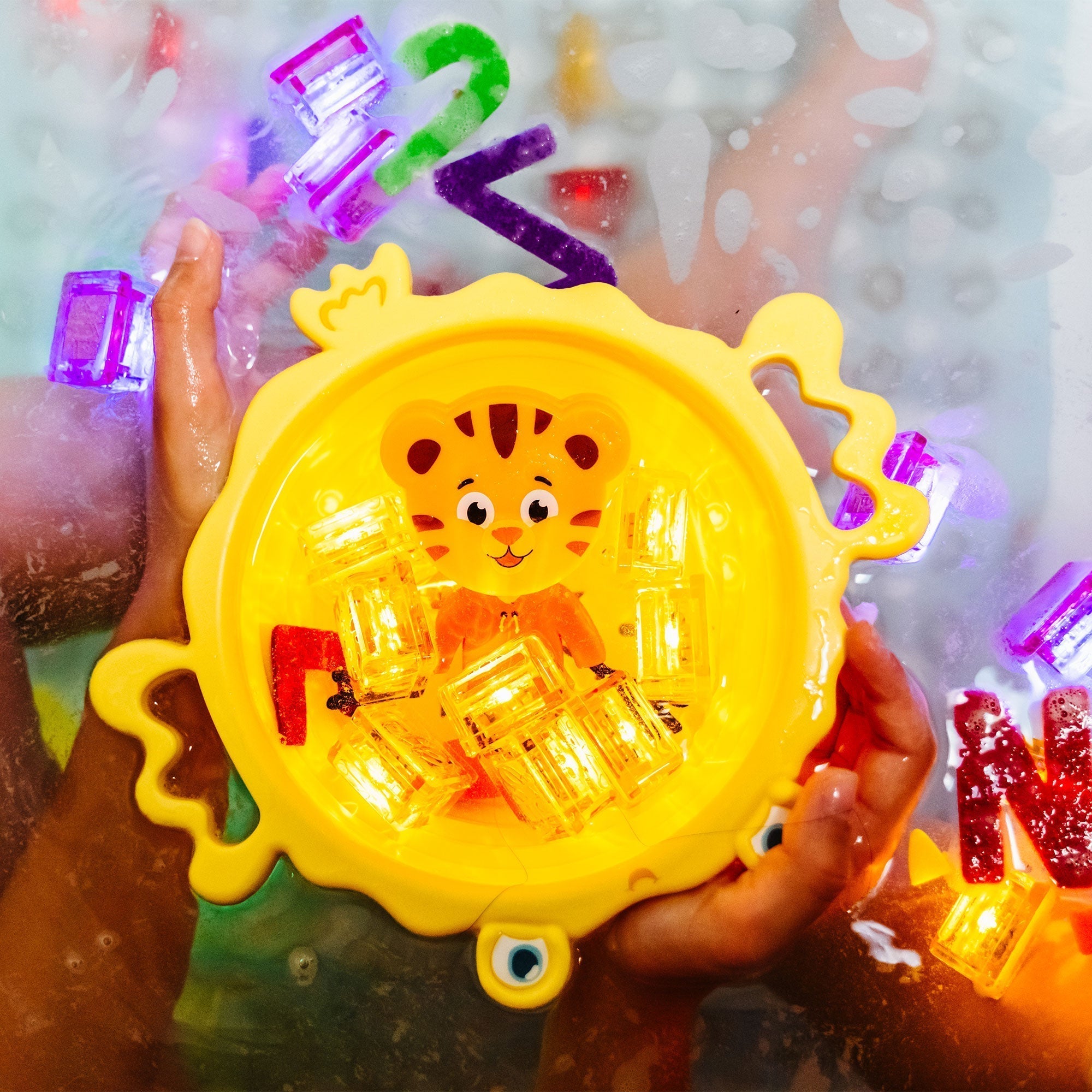 Water Activated Bath Toy - Daniel Tiger