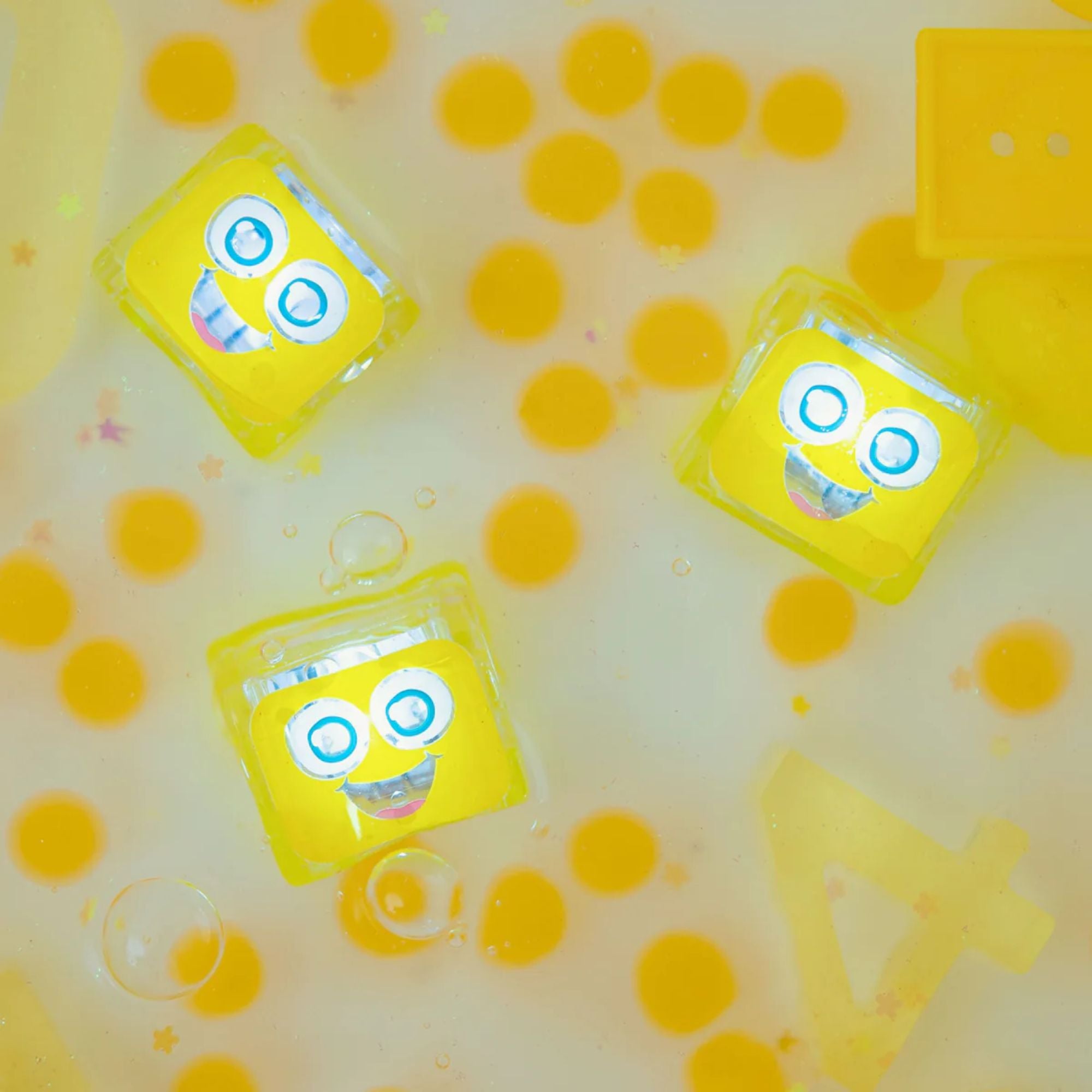Light Up Cubes 4pk - Alex