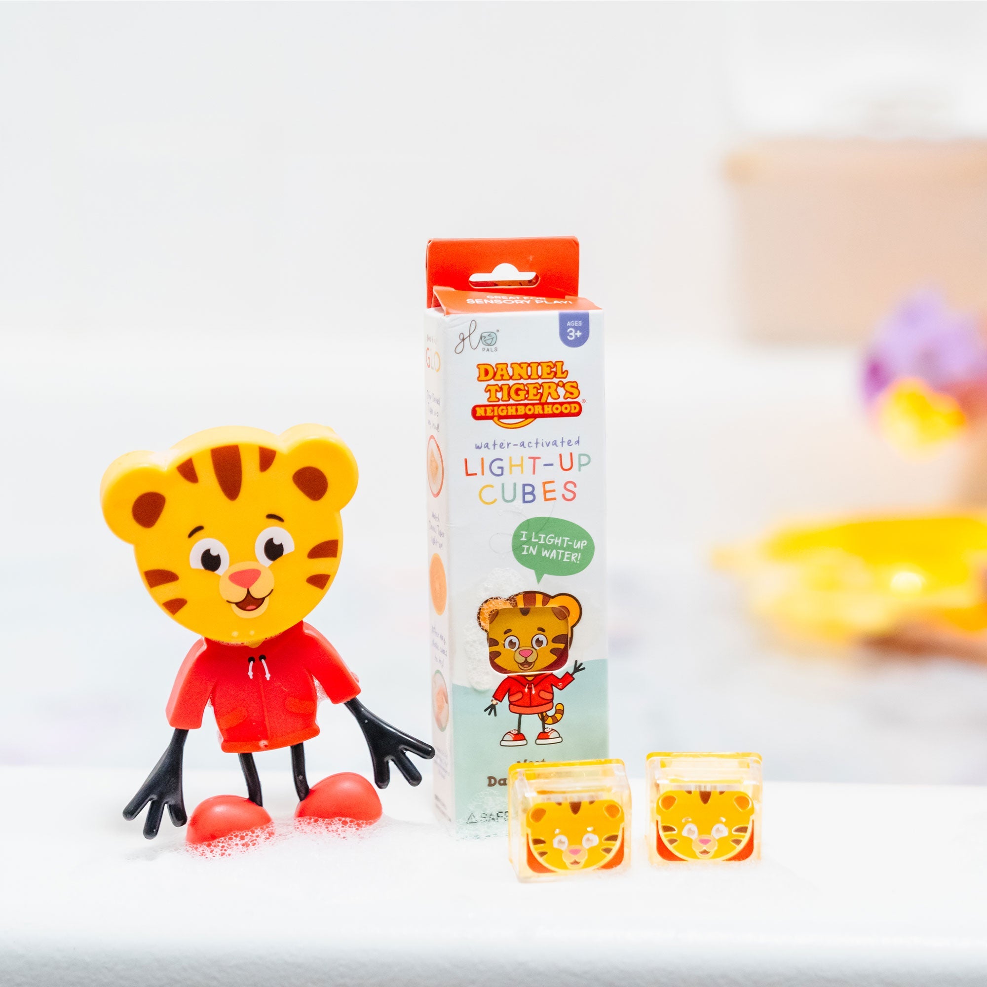 Daniel Tiger - Light Up Cubes 4pk