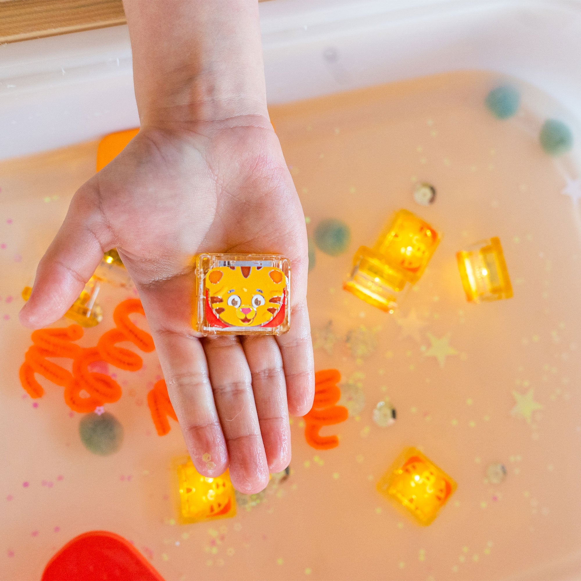 Daniel Tiger - Light Up Cubes 4pk