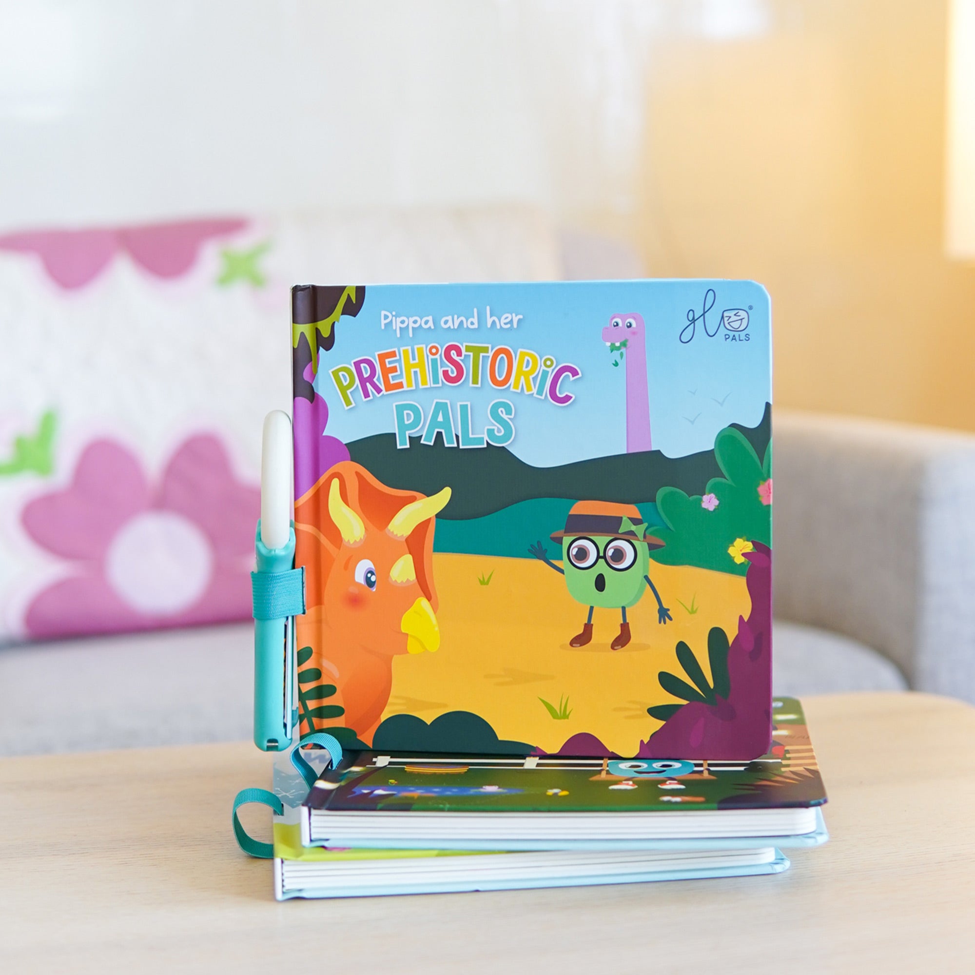Light-Up Library™ - Pippa's Prehistoric Pals
