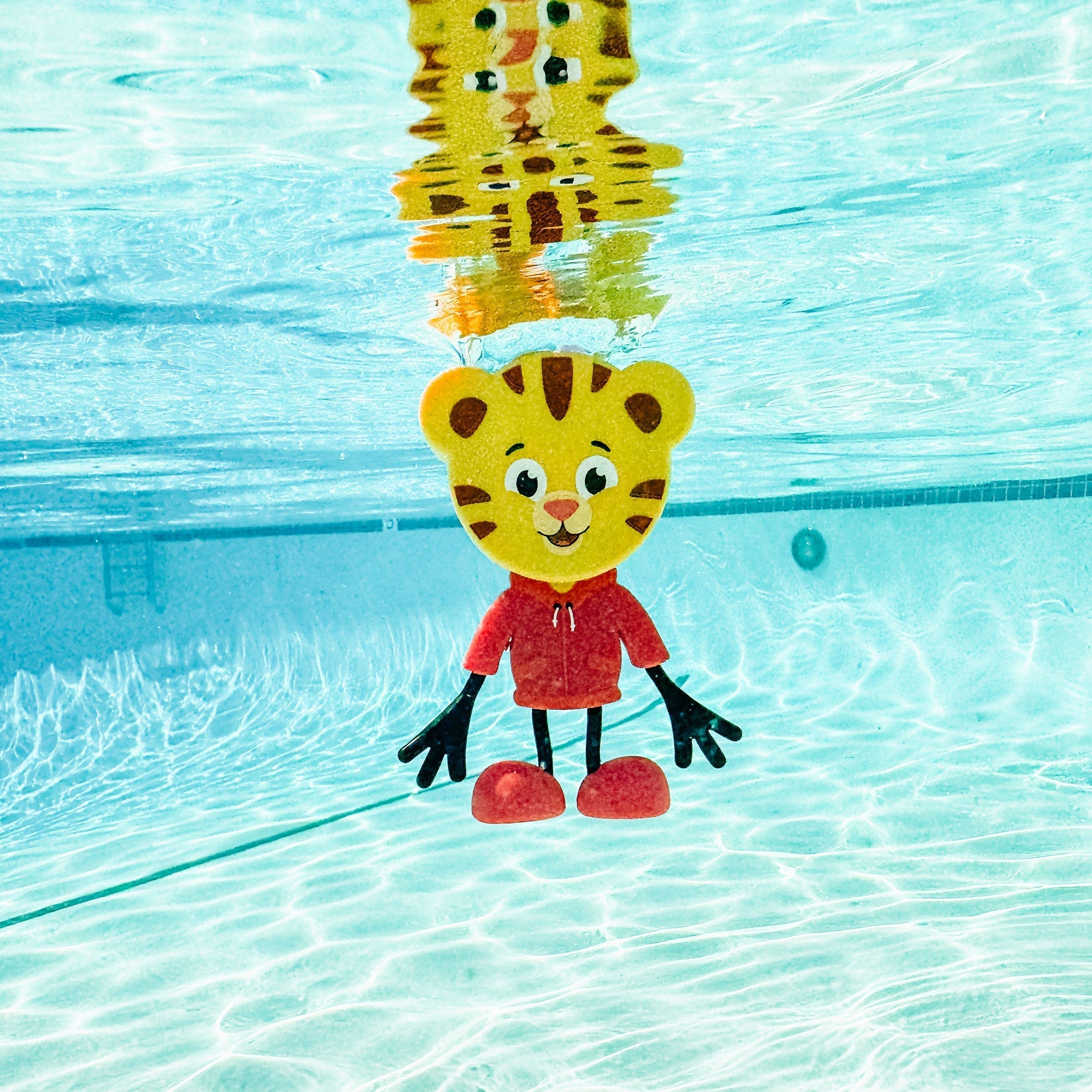 Water Activated Bath Toy - Daniel Tiger